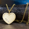 GOLDAFFAIRS - Kette - Anhänger "love" aus Fair Trade Silber mit Diamanten
